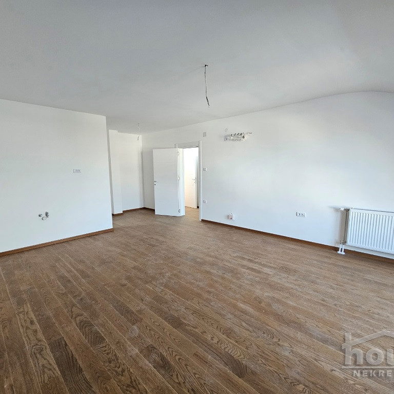 Stan Prodaja Novi Sad  208 m2