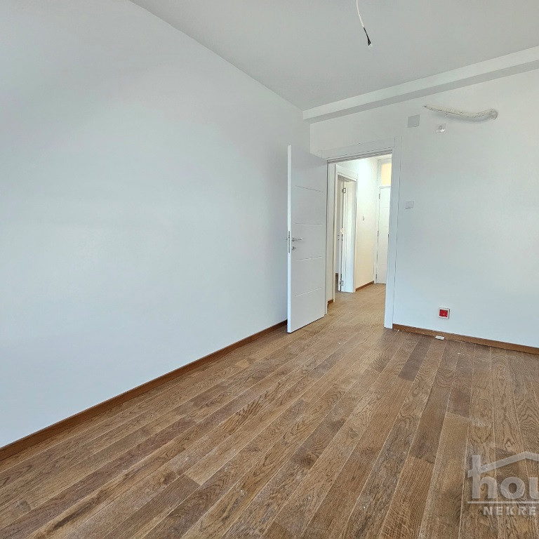 Višesoban stan na prodaju, Telep, Novi Sad, 208m², 352.000 €