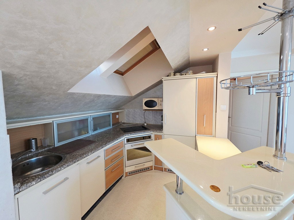 Četvoroiposoban stan na prodaju, Bulevar Oslobođenja, Novi Sad, 145m², 5. sprat, 246.500 €