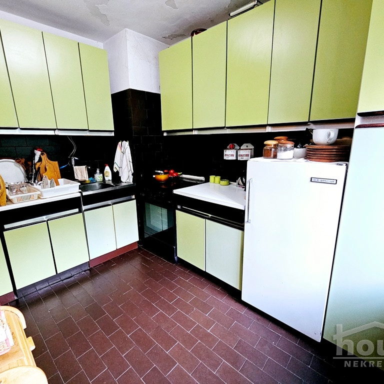 Četvoroiposoban stan na prodaju, Centar, Novi Sad, 115m², 402.500 €