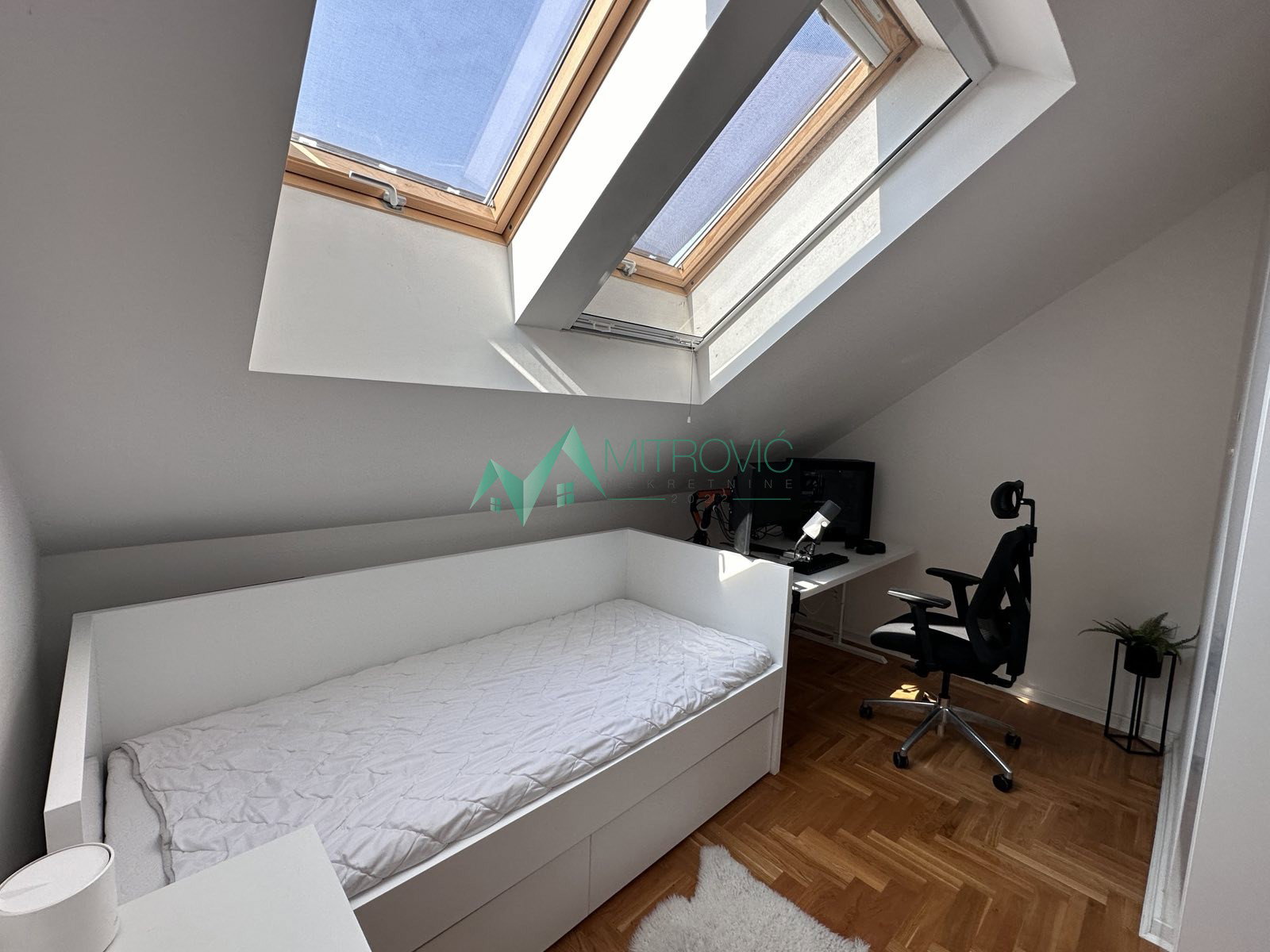 Četvorosoban stan na prodaju, Telep, Novi Sad, 94m², 266.770 €