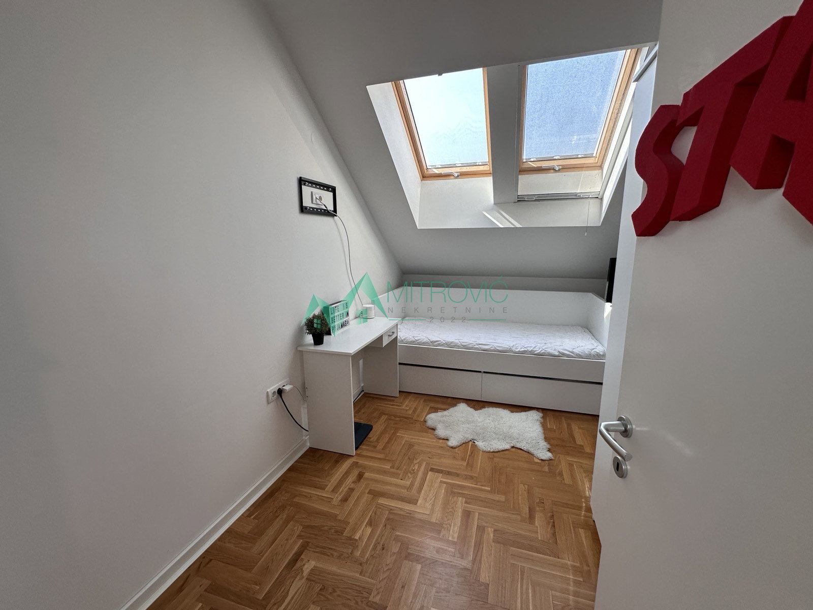 Četvorosoban stan na prodaju, Telep, Novi Sad, 94m², 266.770 €