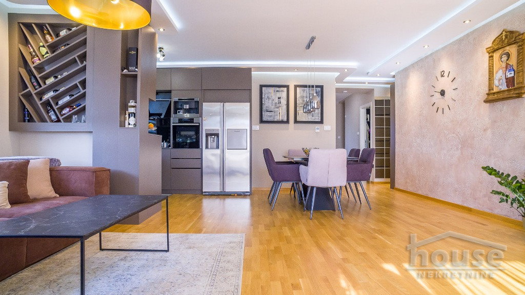Stan Prodaja Novi Sad  172 m2