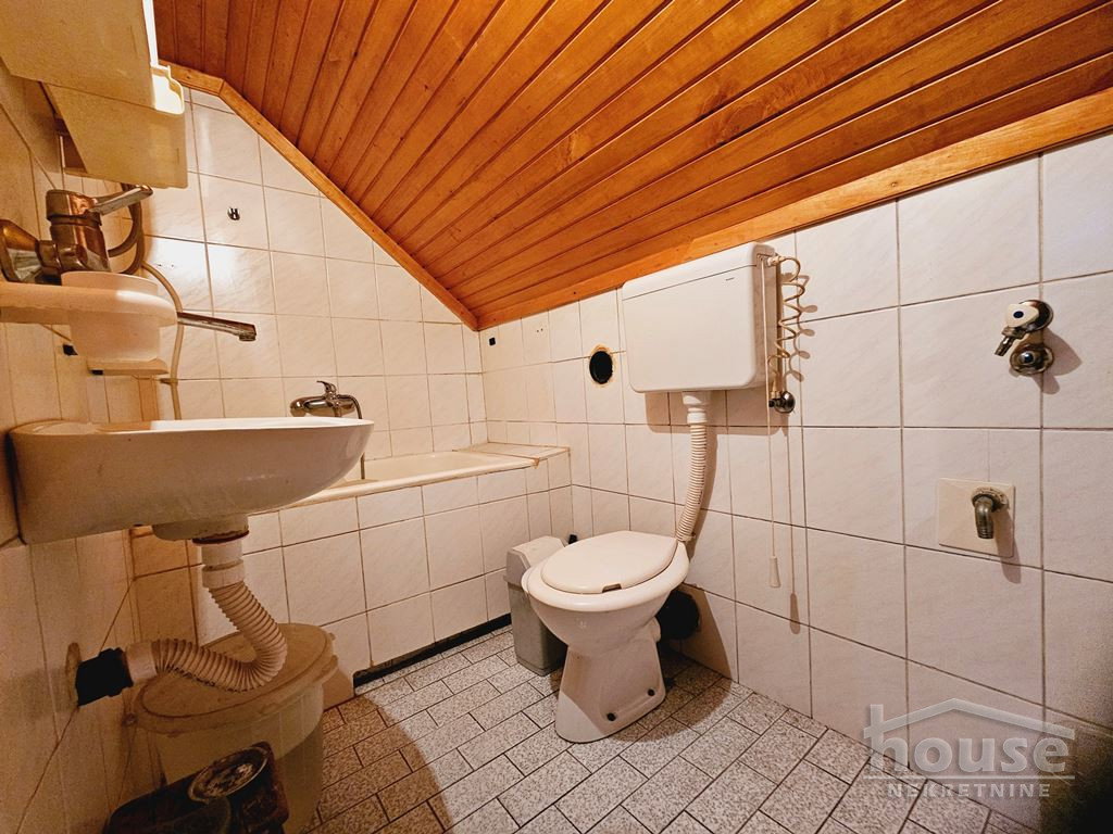 stanovi-4-dx-centar-1061428-dx7bu Četvorosoban stan na prodaju, Centar, Novi Sad, 99m², 4. sprat, 198.000 €
