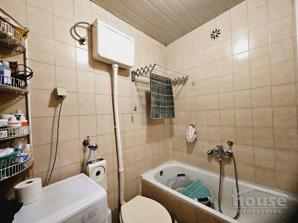 stanovi-4-dx-centar-1061428-fn2ym Četvorosoban stan na prodaju, Centar, Novi Sad, 99m², 4. sprat, 198.000 €