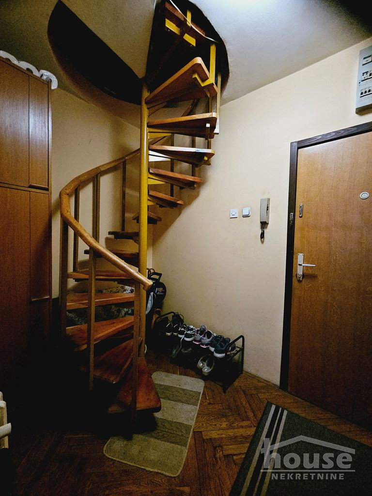 stanovi-4-dx-centar-1061428-rfbez Četvorosoban stan na prodaju, Centar, Novi Sad, 99m², 4. sprat, 198.000 €