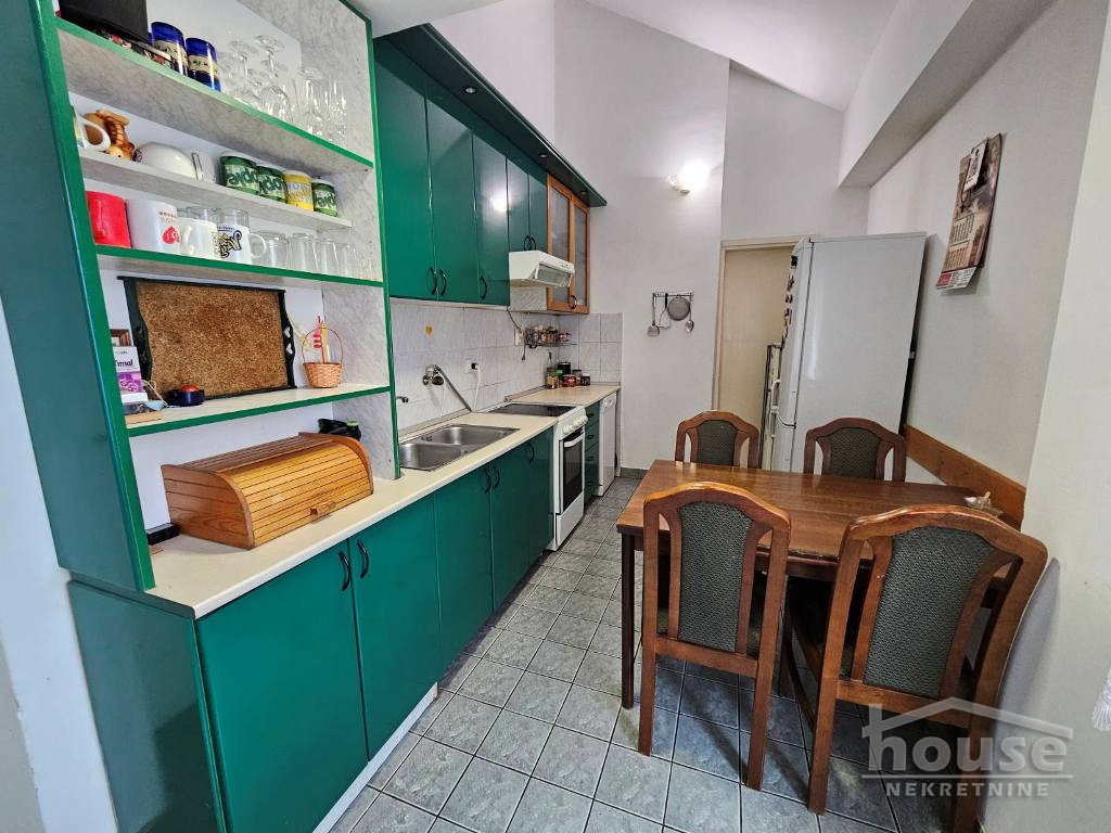stanovi-4-dx-centar-1100505-c8psm Četvorosoban stan na prodaju, Centar, Novi Sad, 91m², 3. sprat, 239.000 €