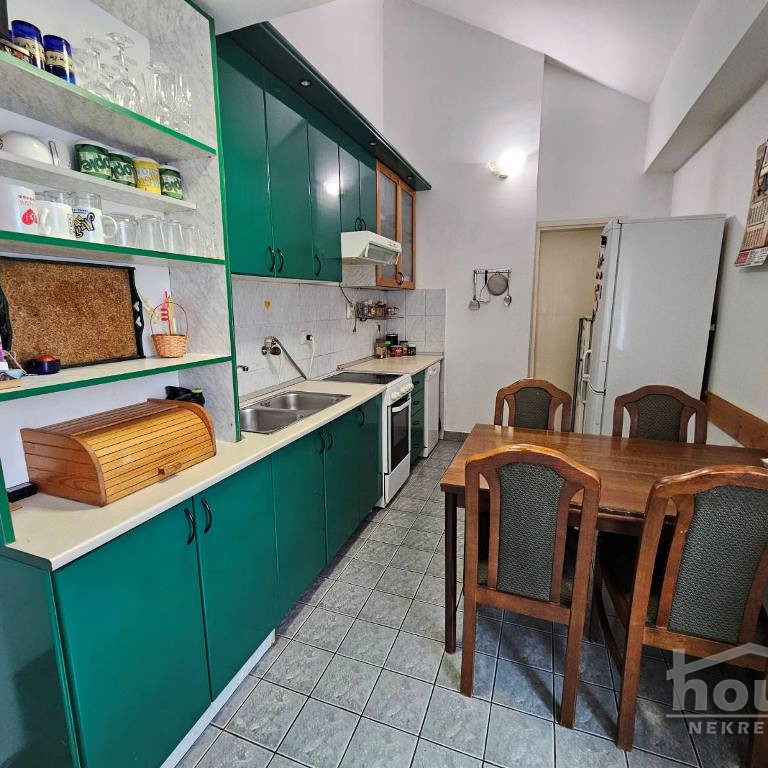 Četvorosoban stan na prodaju, Centar, Novi Sad, 91m², 3. sprat, 239.000 €