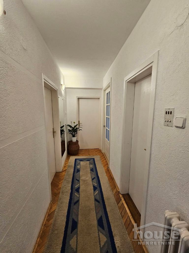 stanovi-4-dx-centar-1100505-kyim0 Četvorosoban stan na prodaju, Centar, Novi Sad, 91m², 3. sprat, 239.000 €