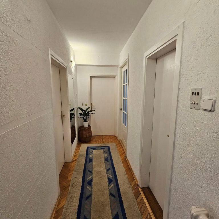 Četvorosoban stan na prodaju, Centar, Novi Sad, 91m², 3. sprat, 239.000 €