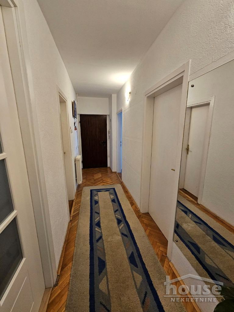 stanovi-4-dx-centar-1100505-zg1zy Četvorosoban stan na prodaju, Centar, Novi Sad, 91m², 3. sprat, 239.000 €