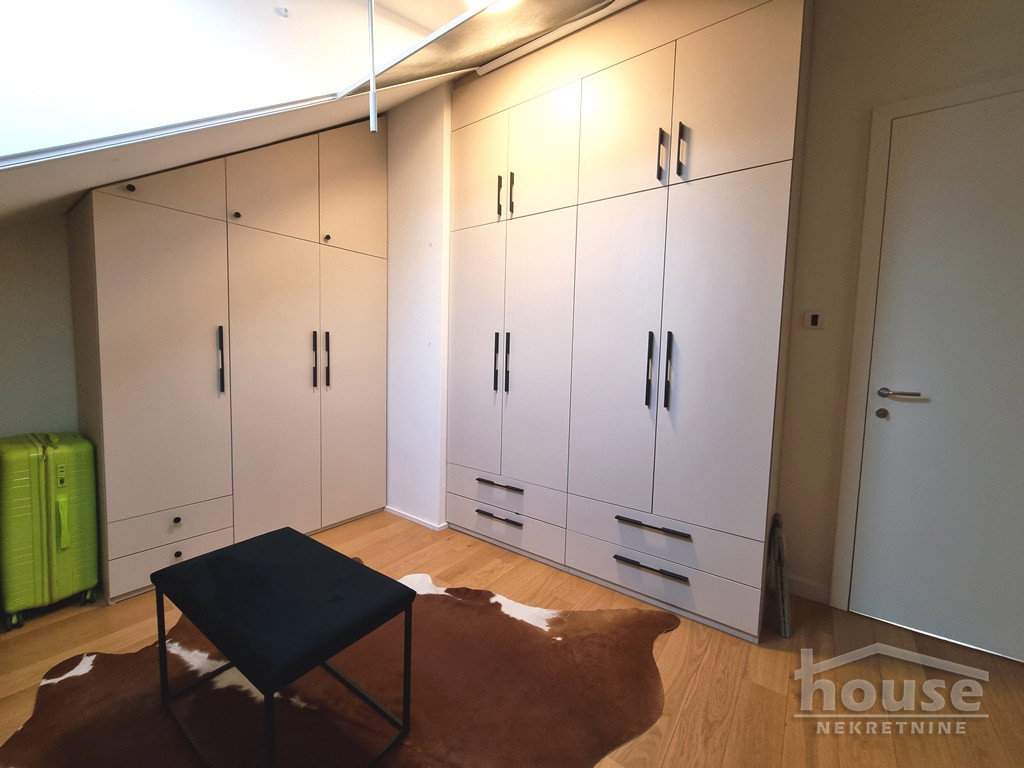 Četvorosoban stan na prodaju, Centar, Novi Sad, 103m², 300.000 €