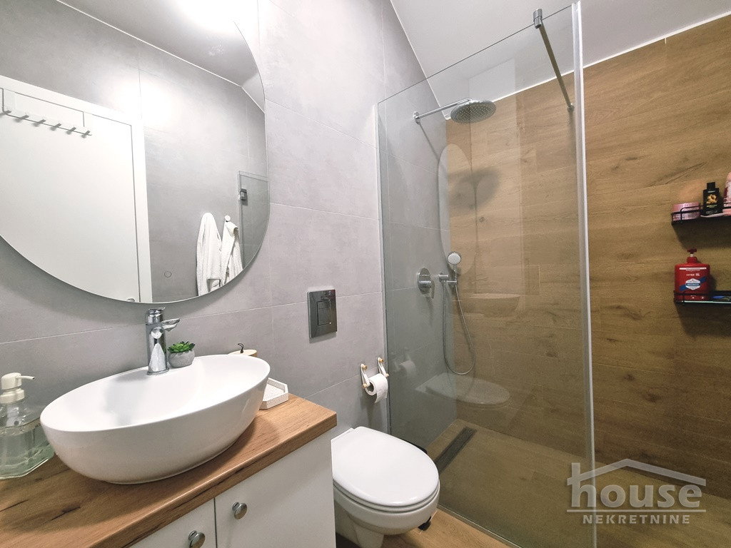 Četvorosoban stan na prodaju, Centar, Novi Sad, 103m², 300.000 €