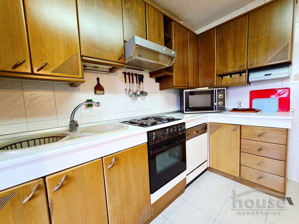 stanovi-4-dx-grbavica-1065451-cf7hl Četvorosoban stan na prodaju, Grbavica, Novi Sad, 141m², 4. sprat, 325.000 €