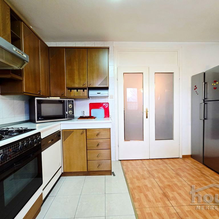Stan Prodaja Novi Sad  141 m2