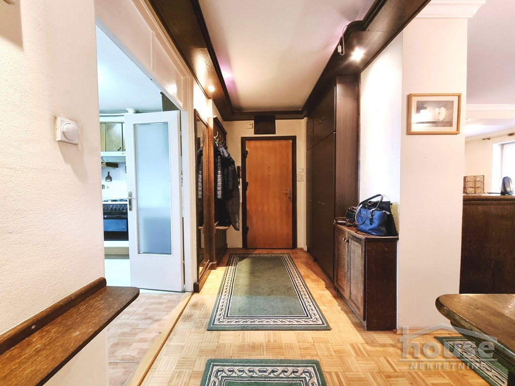 stanovi-4-dx-grbavica-1065451-iyfae Četvorosoban stan na prodaju, Grbavica, Novi Sad, 141m², 4. sprat, 325.000 €