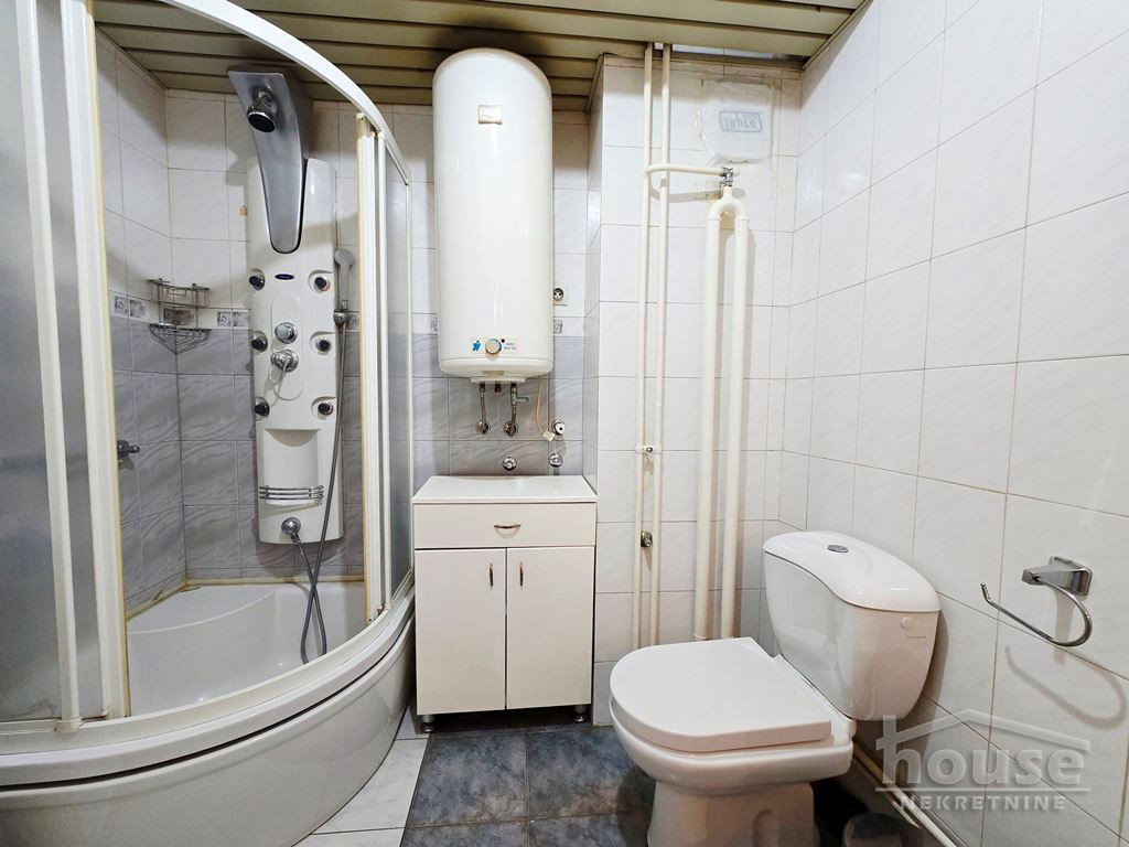 stanovi-4-dx-grbavica-1065451-ntbla Četvorosoban stan na prodaju, Grbavica, Novi Sad, 141m², 4. sprat, 325.000 €