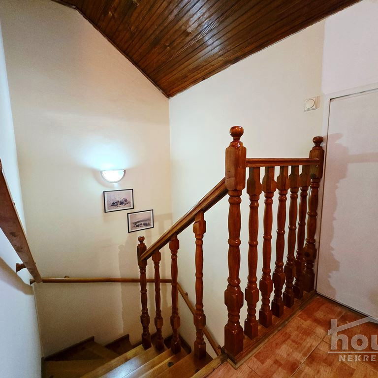Četvorosoban stan na prodaju, Grbavica, Novi Sad, 141m², 4. sprat, 325.000 €