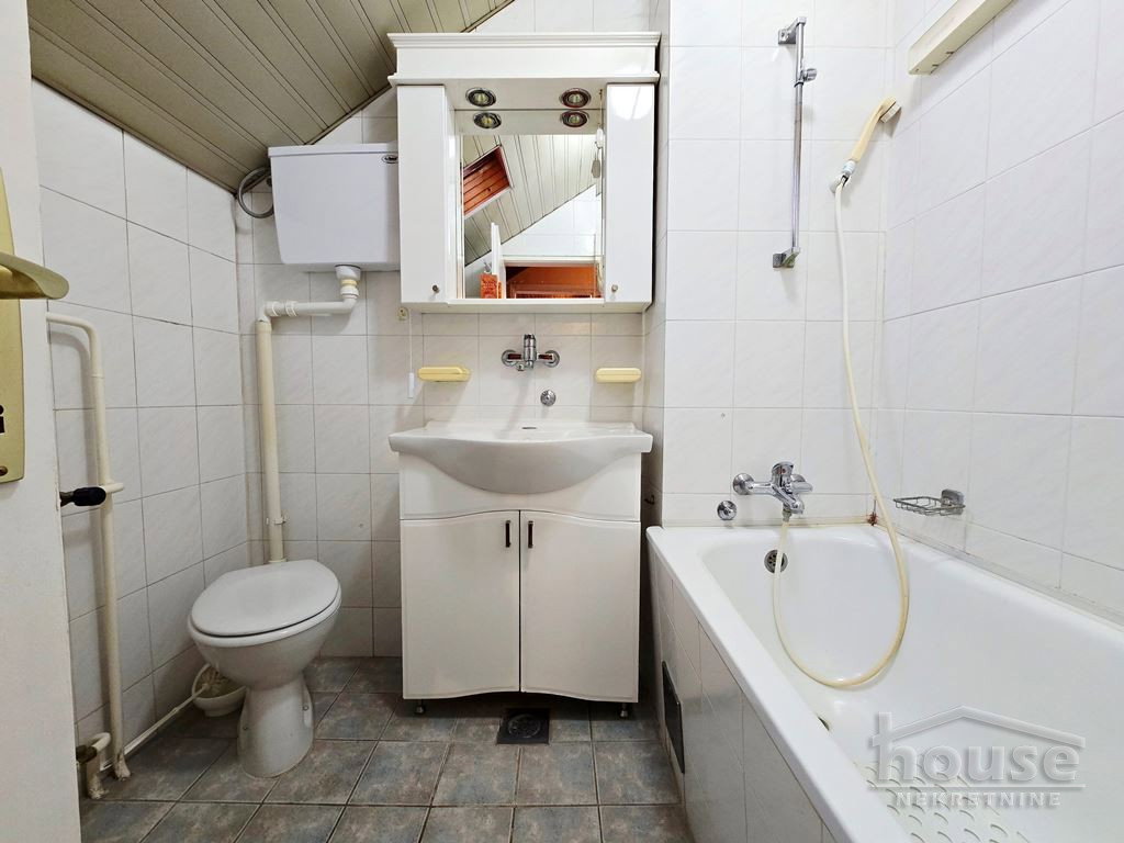 stanovi-4-dx-grbavica-1065451-puxvb Četvorosoban stan na prodaju, Grbavica, Novi Sad, 141m², 4. sprat, 325.000 €