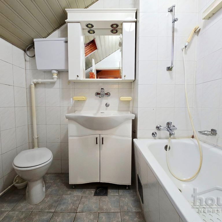 Četvorosoban stan na prodaju, Grbavica, Novi Sad, 141m², 4. sprat, 325.000 €
