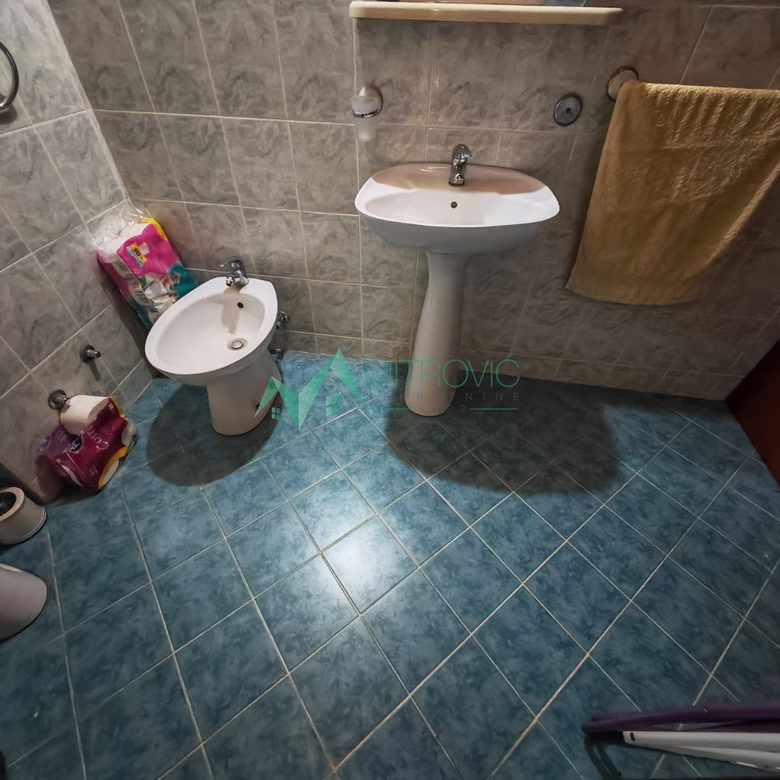 Četvorosoban stan na prodaju, Novo Naselje, Novi Sad, 87m², 185.400 €