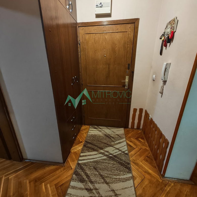 Četvorosoban stan na prodaju, Novo Naselje, Novi Sad, 87m², 185.400 €