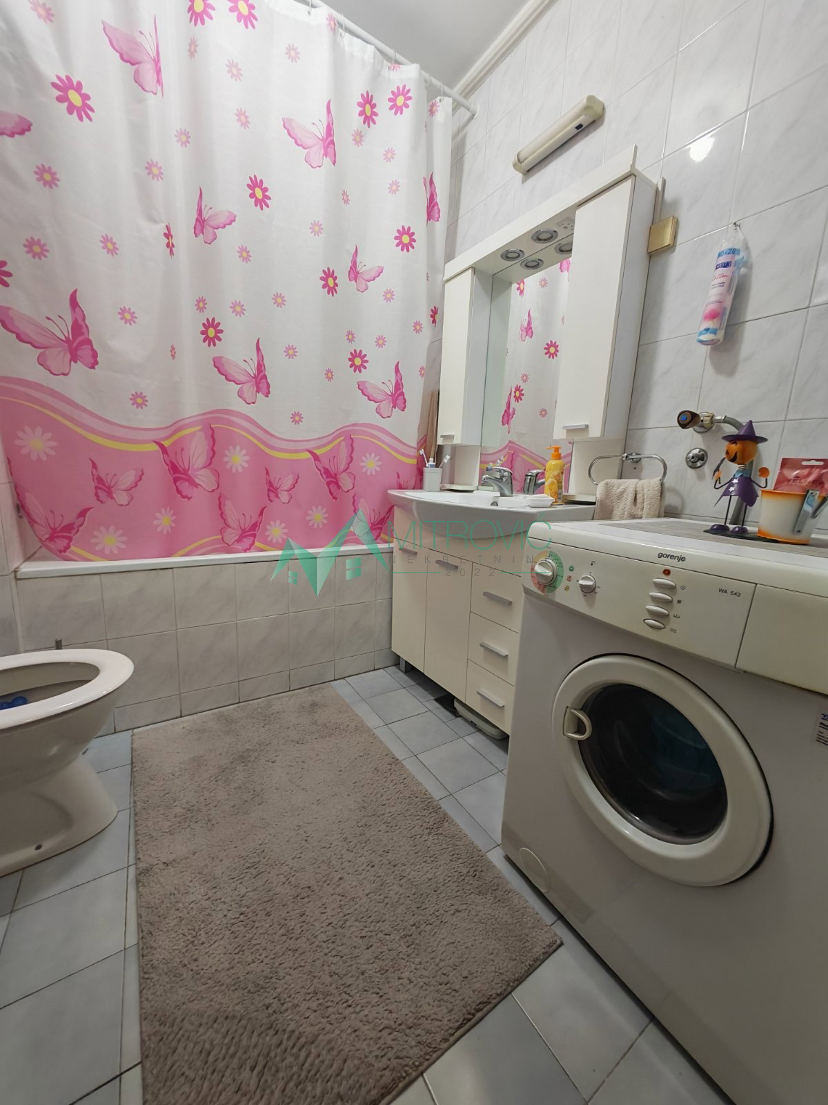 Četvorosoban stan na prodaju, Novo Naselje, Novi Sad, 87m², 185.400 €