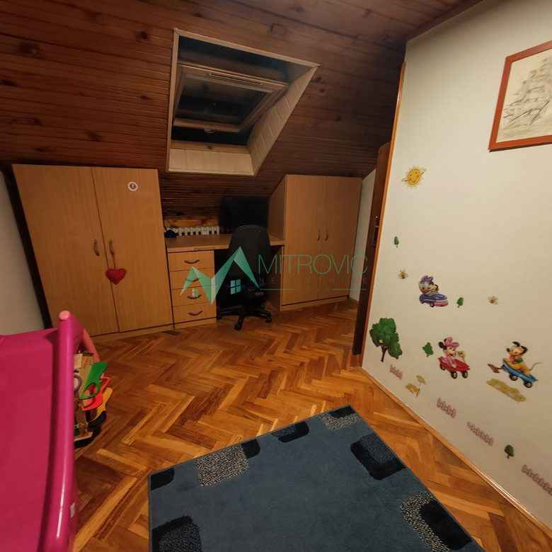 Četvorosoban stan na prodaju, Novo Naselje, Novi Sad, 87m², 185.400 €