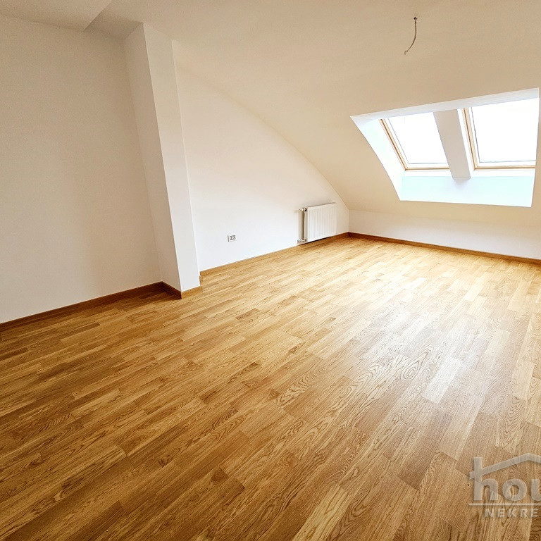 Četvorosoban stan na prodaju, Podbara, Novi Sad, 105m², 3. sprat, 273.000 €