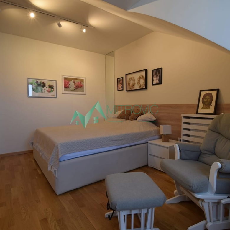 Četvorosoban stan na prodaju, Sajmište, Novi Sad, 111m², 285.830 €