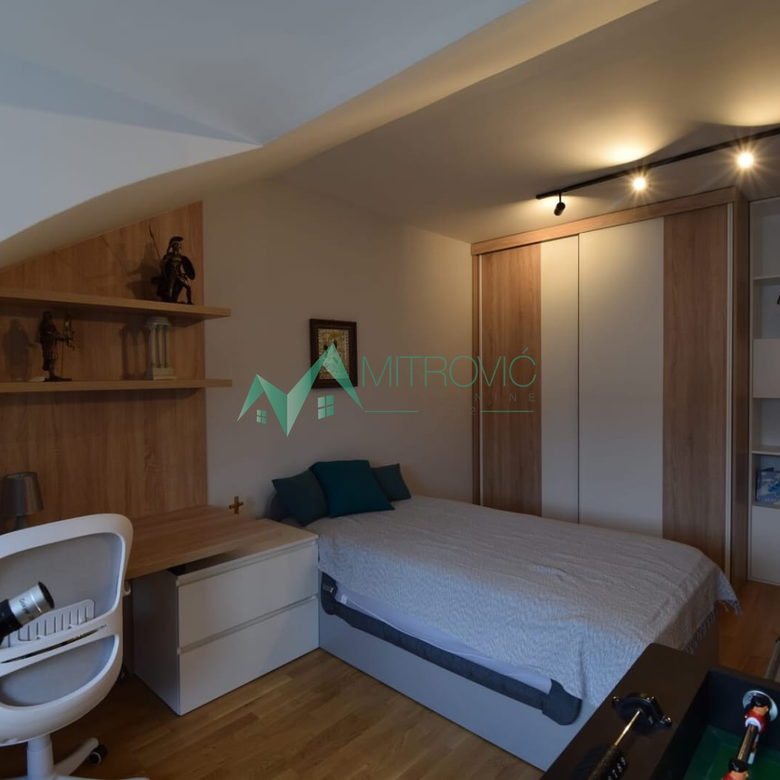 Četvorosoban stan na prodaju, Sajmište, Novi Sad, 111m², 285.830 €