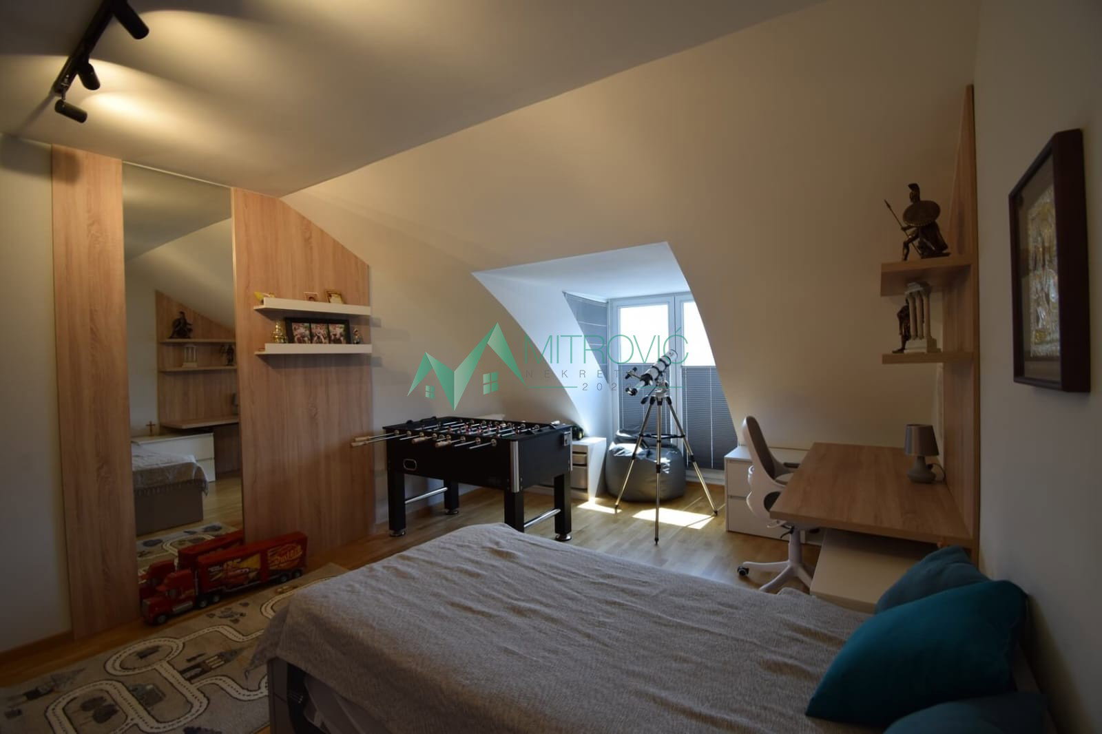 Četvorosoban stan na prodaju, Sajmište, Novi Sad, 111m², 285.830 €