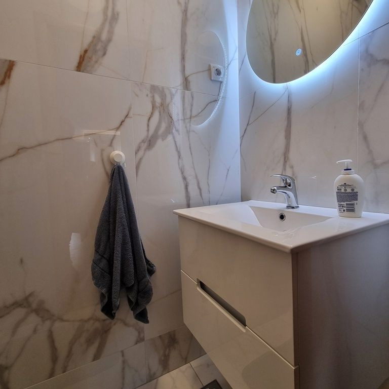 Četvorosoban stan na prodaju, Socijalno, Novi Sad, 86m², 250.000 €