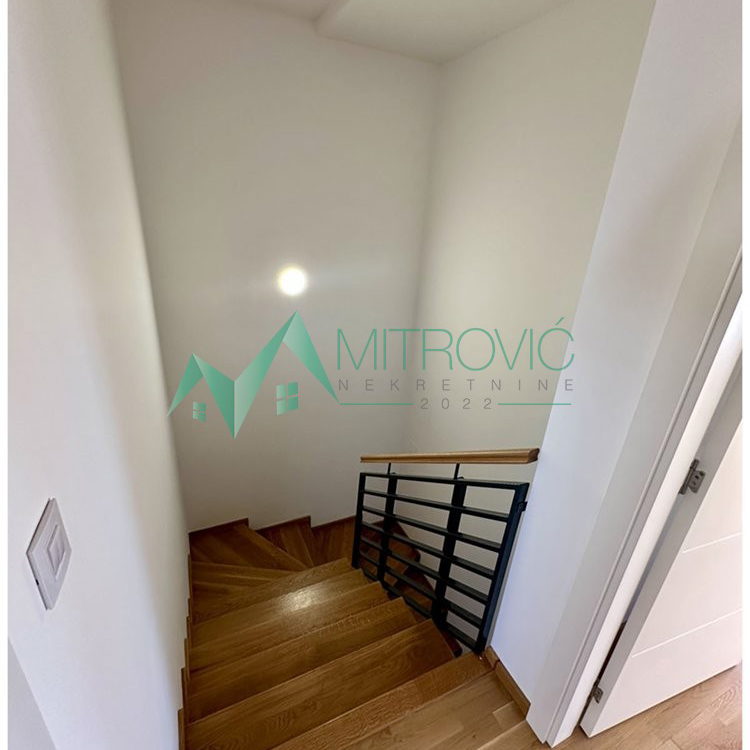 Četvorosoban stan na prodaju, Telep, Novi Sad, 113m², 232.780 €