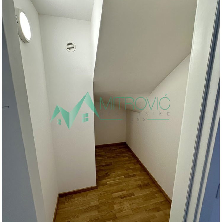 Četvorosoban stan na prodaju, Telep, Novi Sad, 113m², 232.780 €