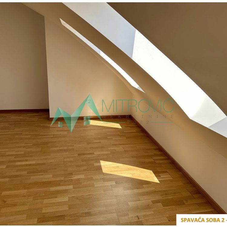 Četvorosoban stan na prodaju, Telep, Novi Sad, 113m², 232.780 €