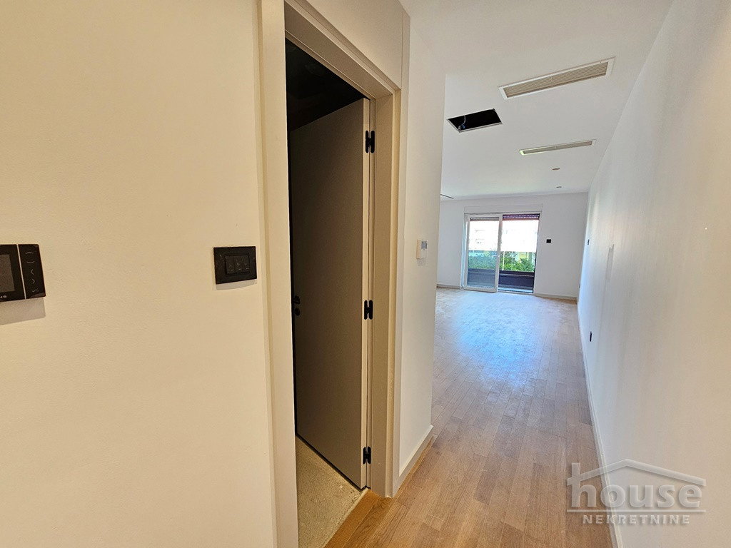 Petosoban stan na prodaju, Telep, Novi Sad, 194m², 2. sprat, 648.900 €