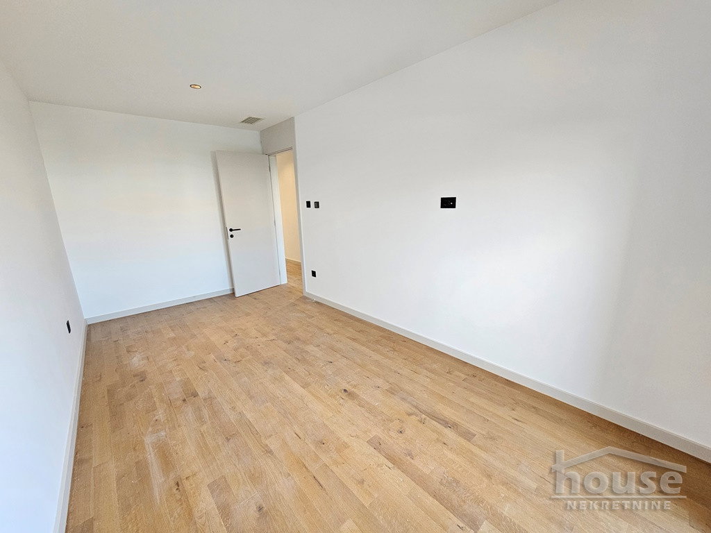 Petosoban stan na prodaju, Telep, Novi Sad, 194m², 2. sprat, 648.900 €
