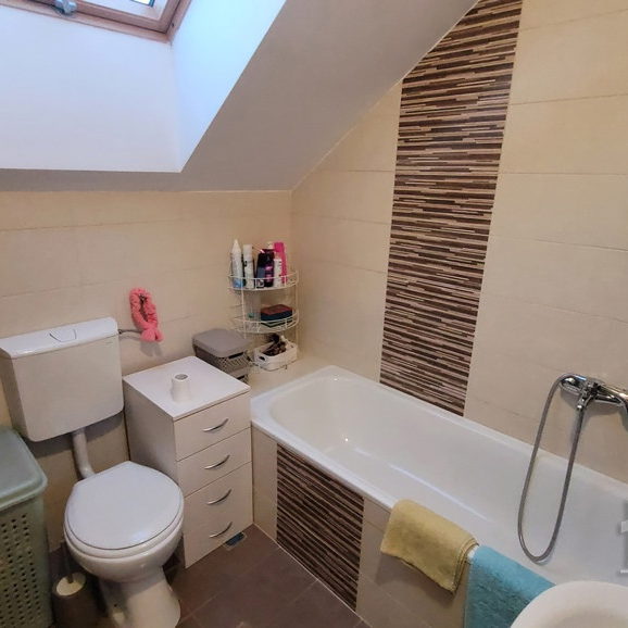 Četvorosoban stan na prodaju, Bulevar Patrijarha Pavla, Novi Sad, 77m², 4. sprat, 179.220 €