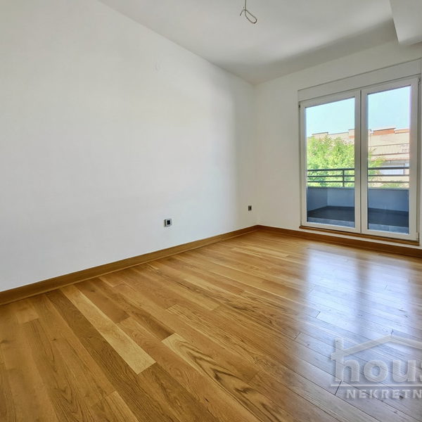 Četvorosoban stan na prodaju, Cara Dušana, Novi Sad, 245m², 618.000 €