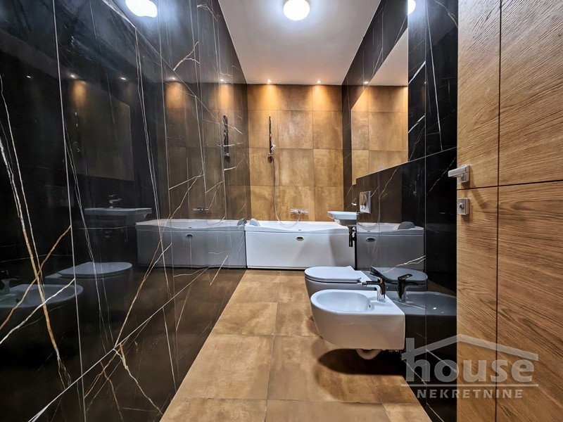 stanovi-4-pe-cara-duSana-1058957-mnc3a Četvorosoban stan na prodaju, Cara Dušana, Novi Sad, 245m², 618.000 €