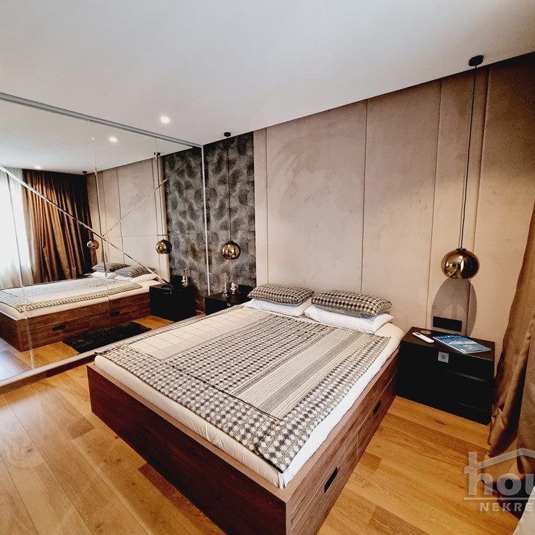 Četvorosoban stan na prodaju, Grbavica, Novi Sad, 122m², 7. sprat, 430.000 €