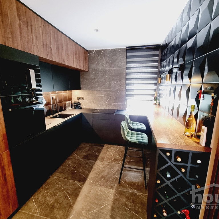 Stan Prodaja Novi Sad  122 m2