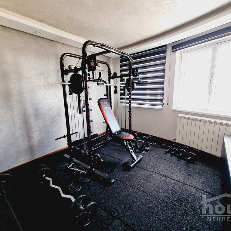 Četvorosoban stan na prodaju, Grbavica, Novi Sad, 122m², 7. sprat, 430.000 €