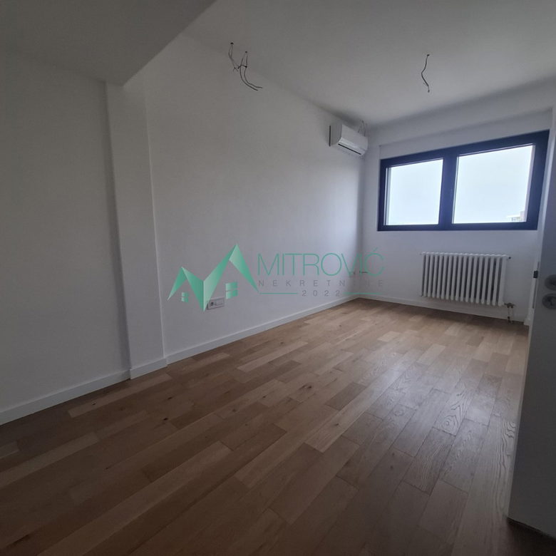 Stan Prodaja Novi Sad  100 m2