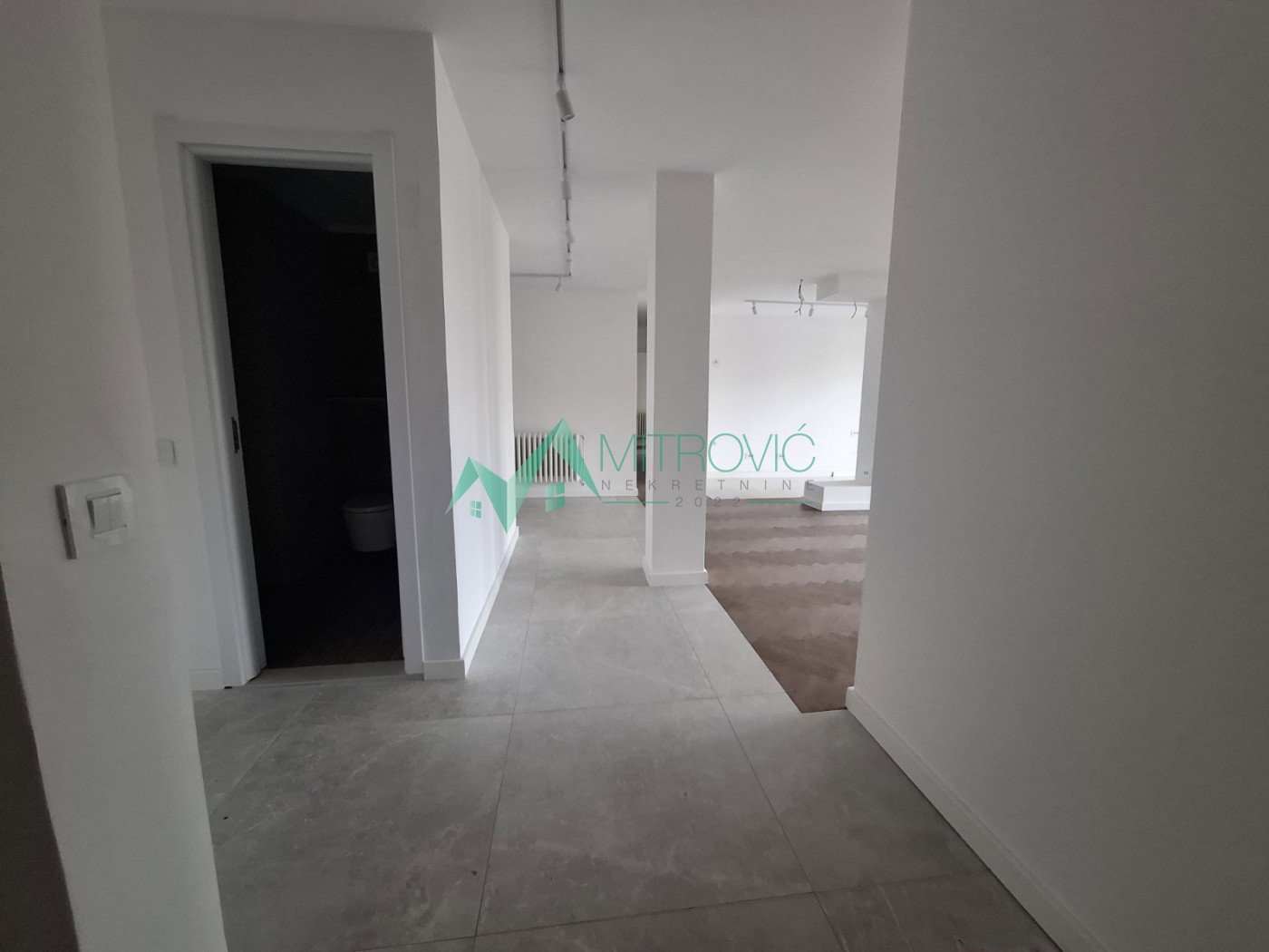 Stan Prodaja Novi Sad  100 m2