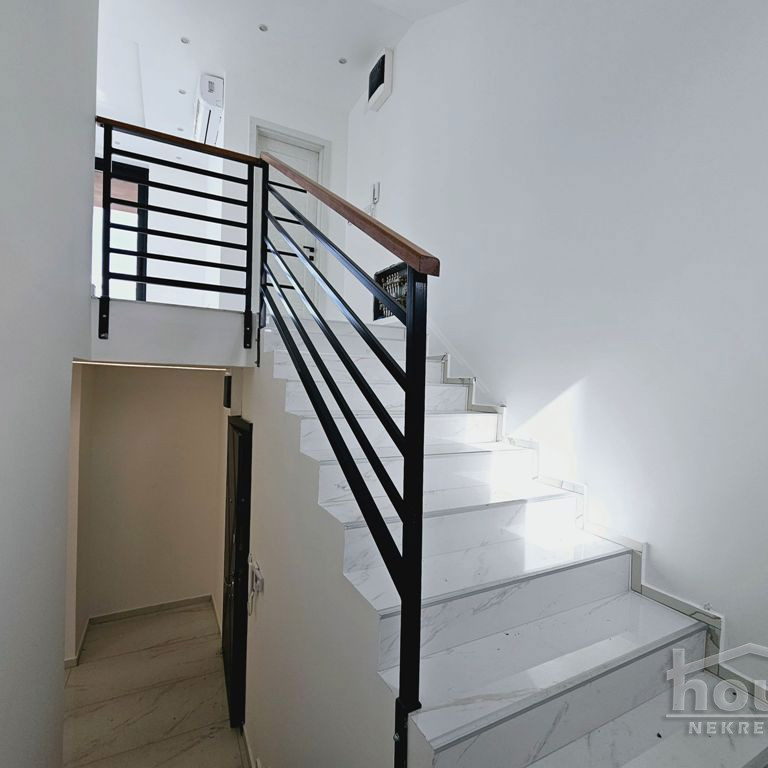 Stan Prodaja Novi Sad  133 m2