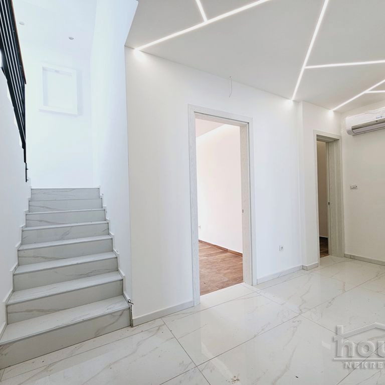 Četvorosoban stan na prodaju, Popovica, Novi Sad, 133m², 450.000 €