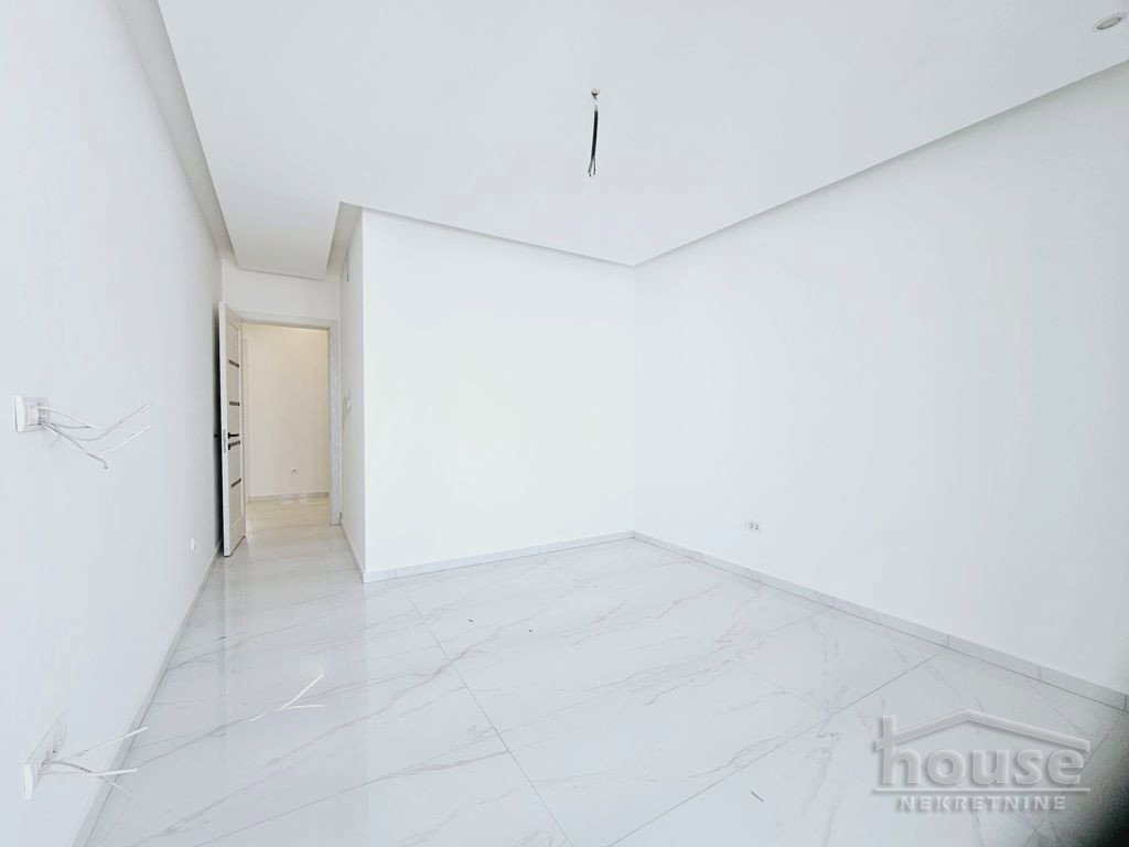Četvorosoban stan na prodaju, Popovica, Novi Sad, 133m², 450.000 €
