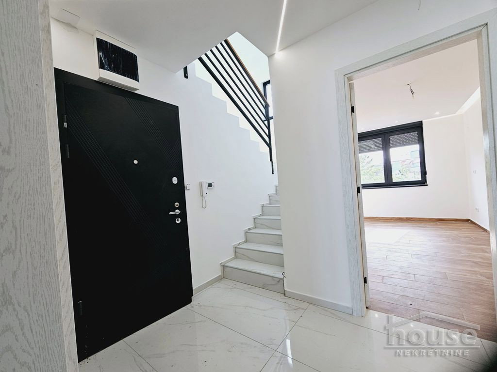 Četvorosoban stan na prodaju, Popovica, Novi Sad, 133m², 450.000 €